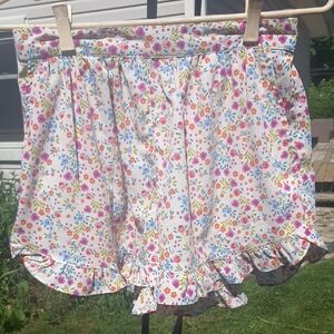 NWOT TopshopSHORTS🩳Cute Multicolor Floral Size Small